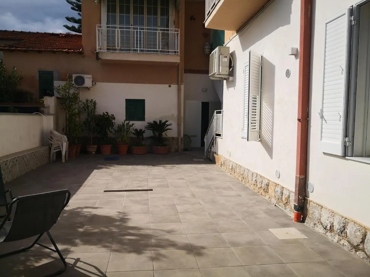 Casa Viola Elegante E Sul Mare Di Mondello Διαμέρισμα Παλέρμο